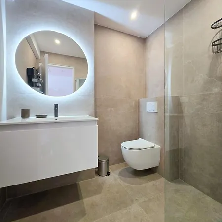 4 Guests Front Of The Sea * Antibes