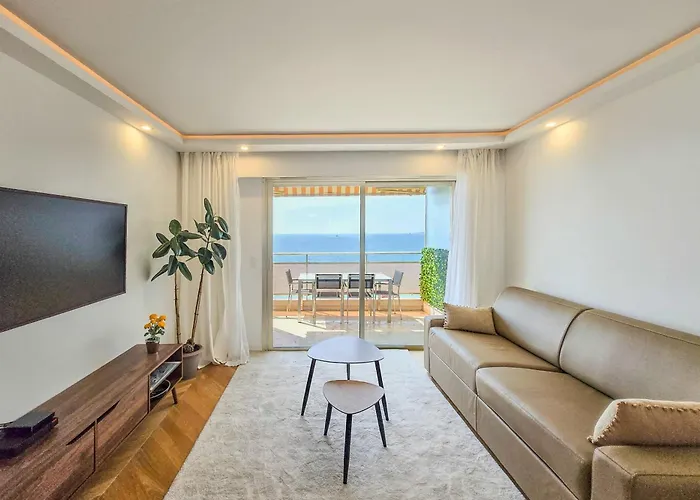 4 Guests Front Of The Sea Tatil Evi Antibes