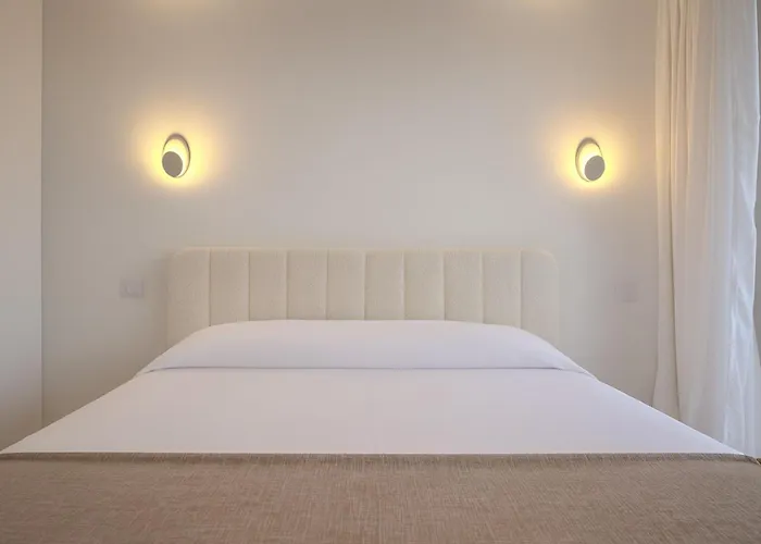 4 Guests Front Of The Sea Antibes